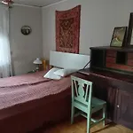 Huoneita Pyrroen Pirtissae *